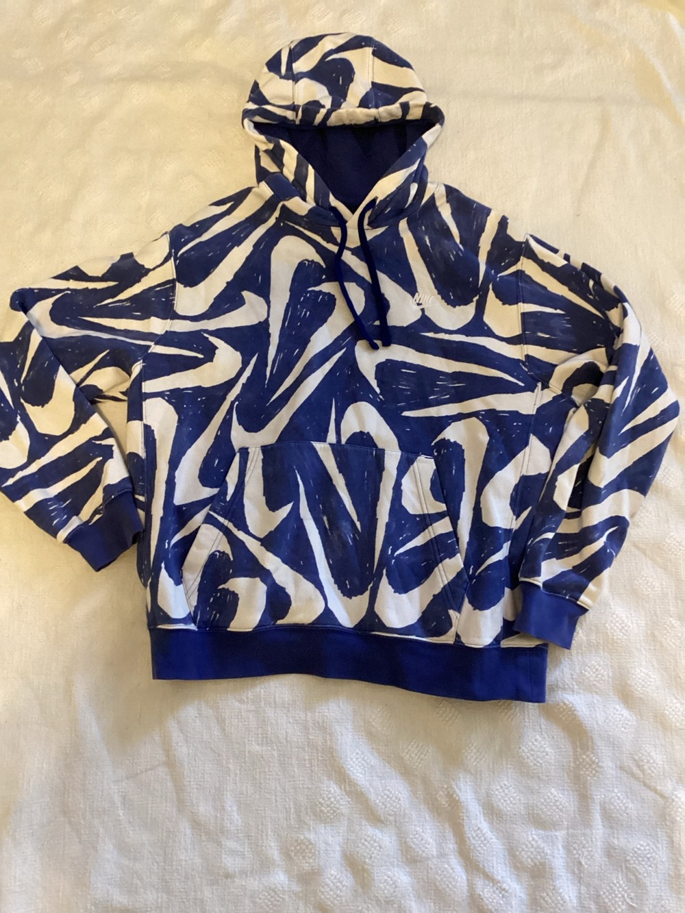 Nike "All Over Swoosh" Print Men's Large Pullover Hoodie Blue/White